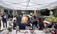 Samenbomben basteln beim Soester Altstadtfrühling 2025