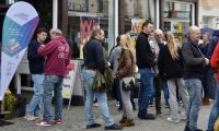 Menschen vorm stadtLABOR Soest