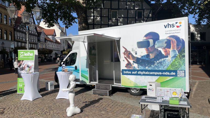 Mit Robotern ins Gespräch kommen – auf dem Soester Altstadtfrühling 2024
