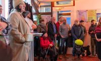 Menschen im stadtLABOR beim Geburtstag